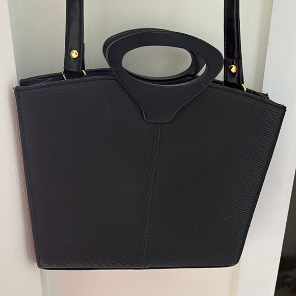 Handbags - Elegant Black Women's Handbag